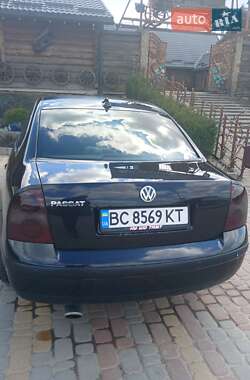 Седан Volkswagen Passat 2001 в 
