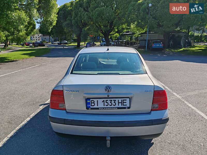 Седан Volkswagen Passat 1998 в Глобиному