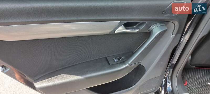 Универсал Volkswagen Passat 2013 в Виннице