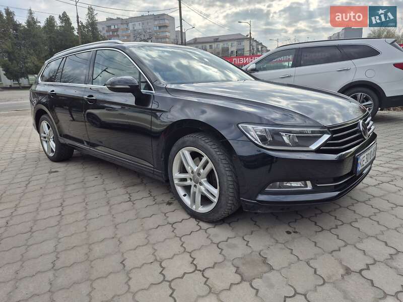 Універсал Volkswagen Passat 2015 в Дніпрі