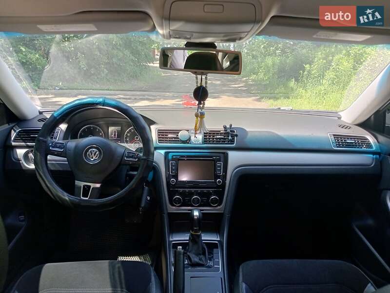 Седан Volkswagen Passat 2011 в Сумах