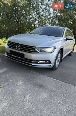 Універсал Volkswagen Passat 2015 в Києві