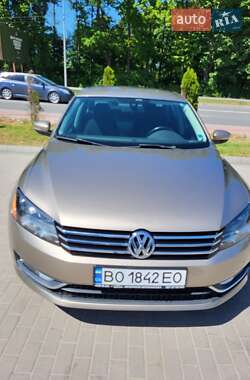 Седан Volkswagen Passat 2014 в Тернополі