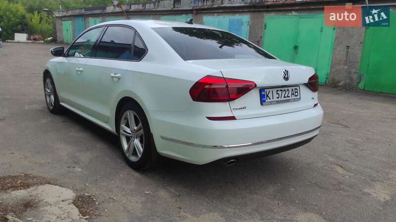 Седан Volkswagen Passat 2018 в Киеве