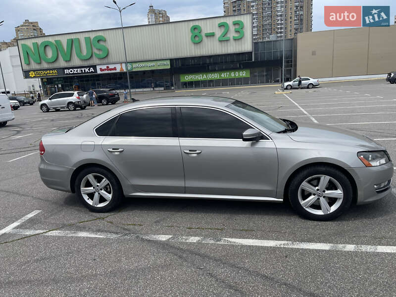 Седан Volkswagen Passat 2013 в Києві