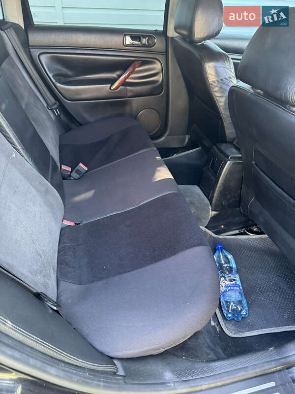 Седан Volkswagen Passat 2003 в Ивано-Франковске