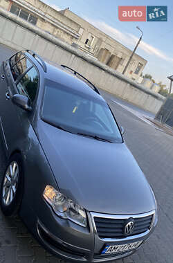 Універсал Volkswagen Passat 2006 в Житомирі