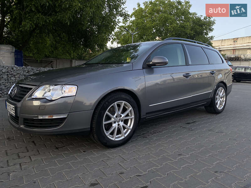 Универсал Volkswagen Passat 2006 в Житомире