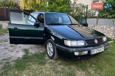 Універсал Volkswagen Passat 1995 в Зборові