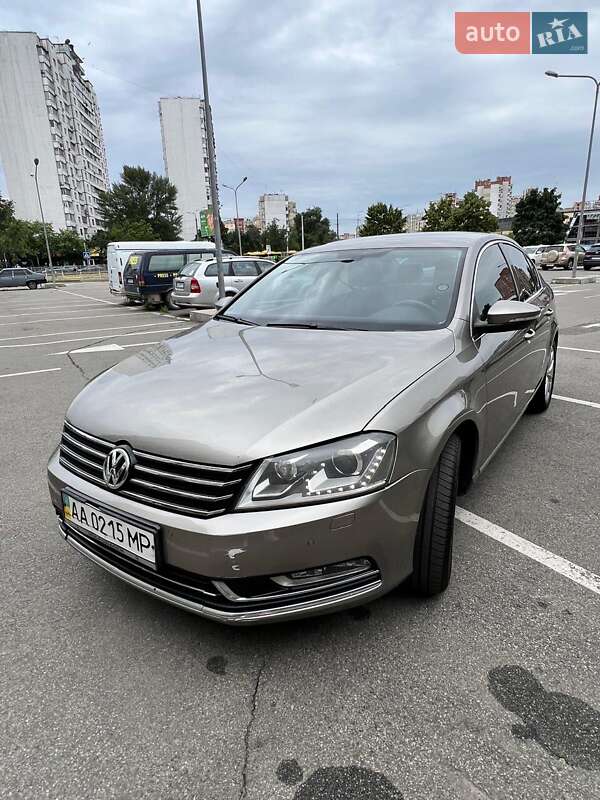 Volkswagen Passat 2012