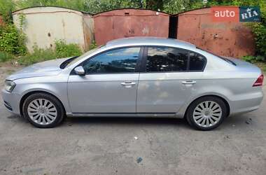 Седан Volkswagen Passat 2012 в Сумах
