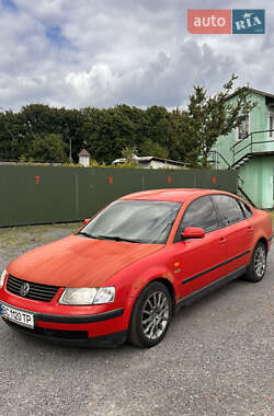 Седан Volkswagen Passat 1996 в Сокалі