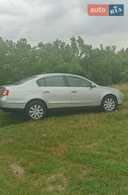 Седан Volkswagen Passat 2006 в Запорожье