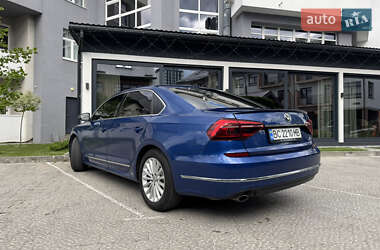 Седан Volkswagen Passat 2016 в Львові