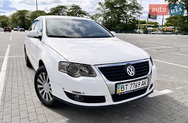 Седан Volkswagen Passat 2010 в Одессе