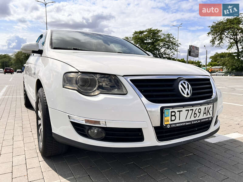 Седан Volkswagen Passat 2010 в Одессе