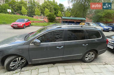 Універсал Volkswagen Passat 2010 в 