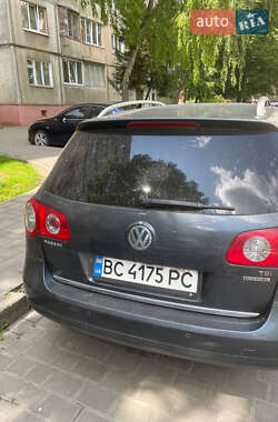 Універсал Volkswagen Passat 2010 в 