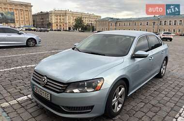 Седан Volkswagen Passat 2012 в Харкові
