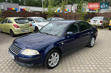 Седан Volkswagen Passat 2003 в Києві