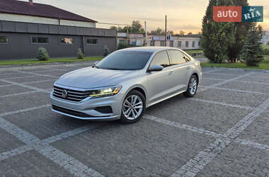 Седан Volkswagen Passat 2019 в Пирятині