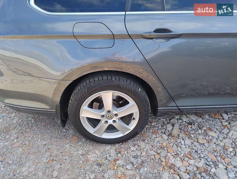 Универсал Volkswagen Passat 2016 в Умани
