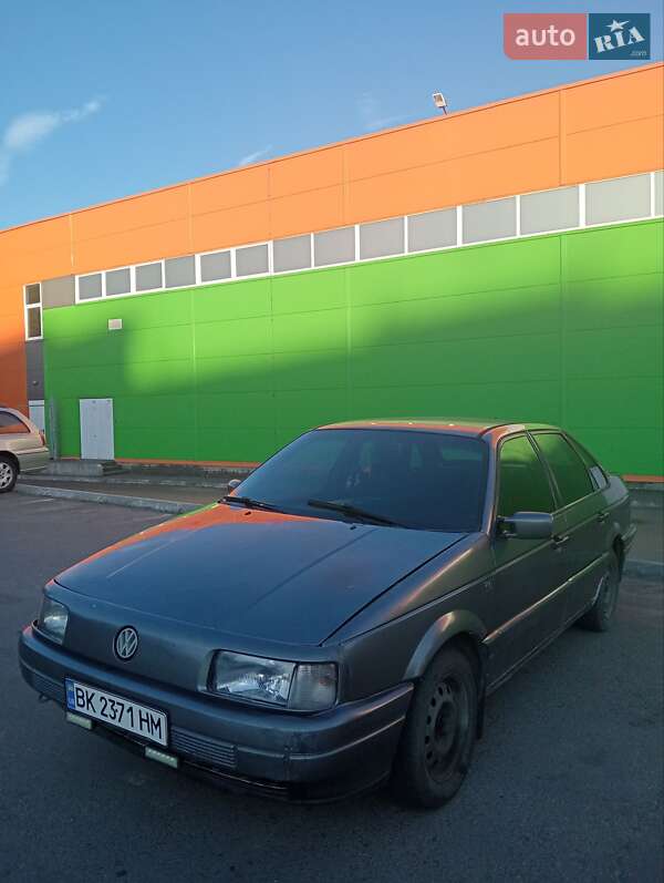 Volkswagen Passat 1992