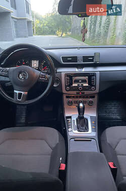 Универсал Volkswagen Passat 2012 в 