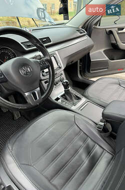 Седан Volkswagen Passat 2014 в Черновцах