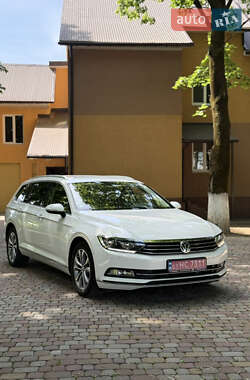 Универсал Volkswagen Passat 2019 в Тячеве