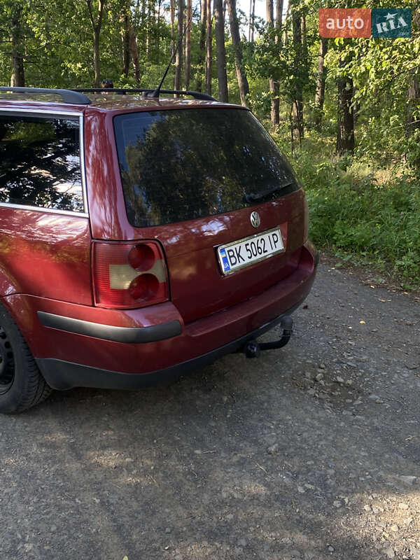Универсал Volkswagen Passat 2003 в Костополе