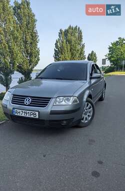 Седан Volkswagen Passat 2003 в Украинке