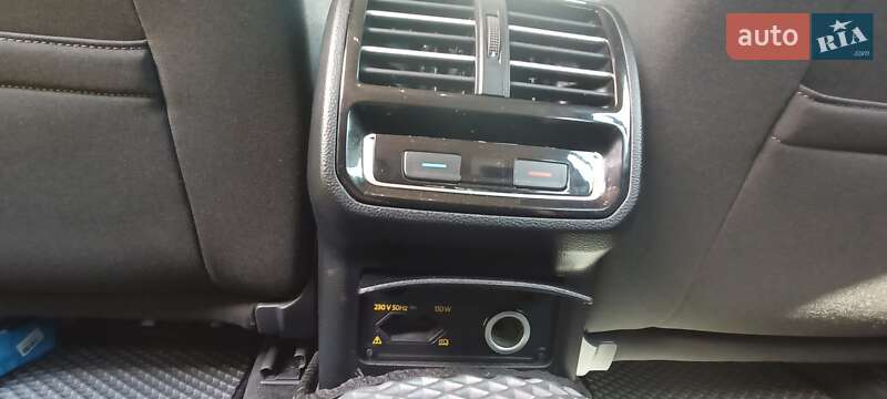 Універсал Volkswagen Passat 2015 в Львові