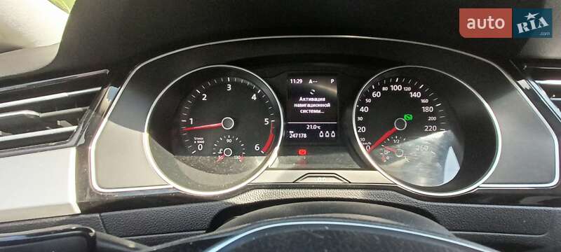 Універсал Volkswagen Passat 2015 в Львові