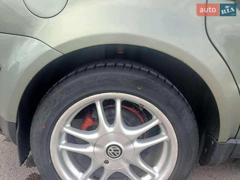 Седан Volkswagen Passat 2004 в Полтаві