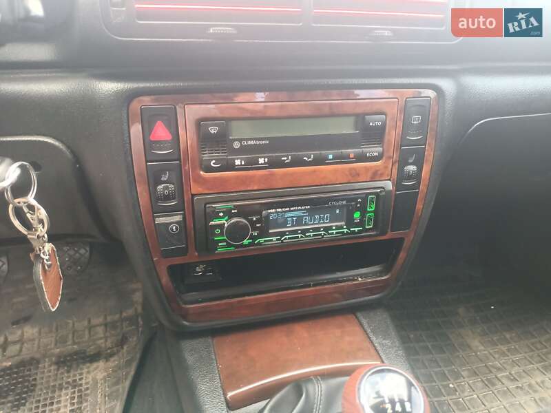 Седан Volkswagen Passat 2004 в Полтаві