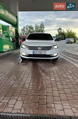 Седан Volkswagen Passat 2014 в 