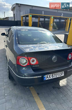 Седан Volkswagen Passat 2006 в 