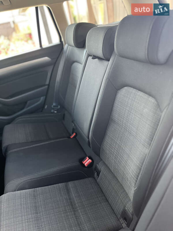 Универсал Volkswagen Passat 2020 в Смеле фото 29 Универсал Volkswagen Passat 2020 в Смеле