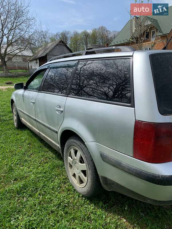 Універсал Volkswagen Passat 2000 в Чернівцях