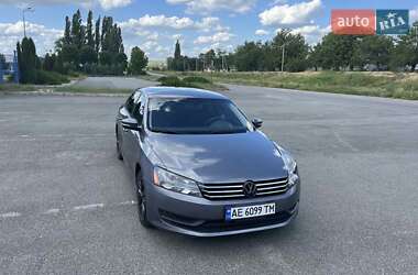 Седан Volkswagen Passat 2013 в Новомосковську