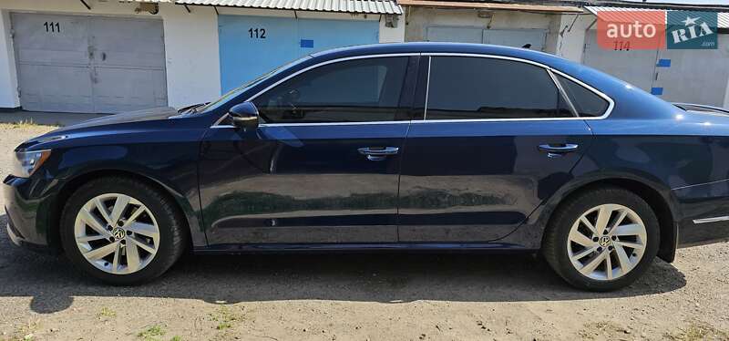 Седан Volkswagen Passat 2017 в Измаиле