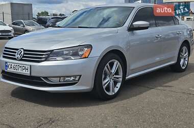 Седан Volkswagen Passat 2014 в Киеве