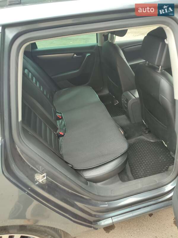 Универсал Volkswagen Passat 2013 в Львове