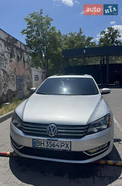 Седан Volkswagen Passat 2013 в Одессе