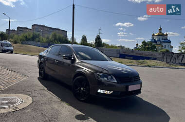 Седан Volkswagen Passat 2013 в Кривому Розі