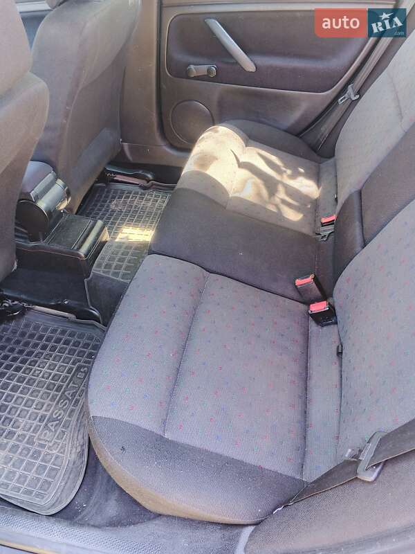 Универсал Volkswagen Passat 1999 в Ильинцах