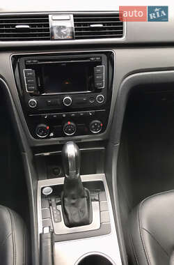 Седан Volkswagen Passat 2014 в 
