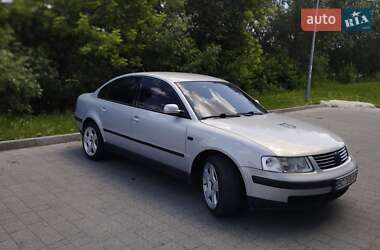 Седан Volkswagen Passat 1997 в Львові