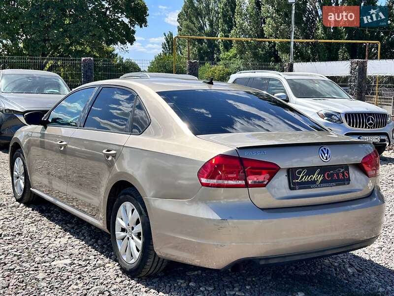 Седан Volkswagen Passat 2014 в Одессе